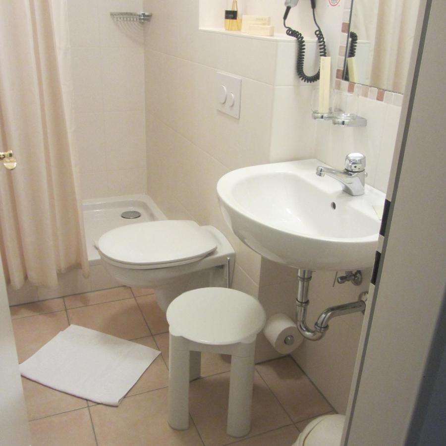 Hotel Angermeier Garni Ехінґ Екстер'єр фото